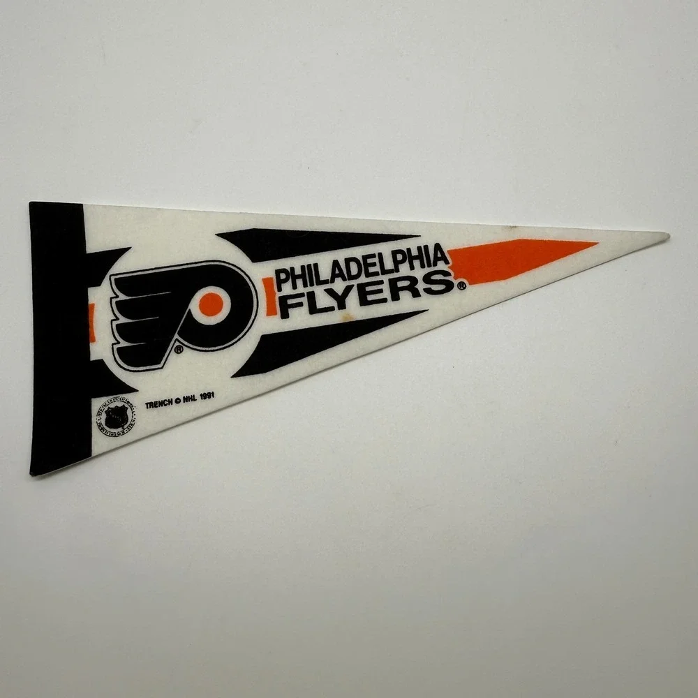 Philadelphia Flyers Vintage 90s Trench NHL Hockey Mini Pennant 9